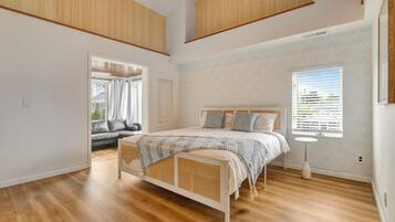 House, Multiple Beds, Patio, Partial Ocean View (SAULSBURY STREET 10) | 7 bedrooms, individually decorated, individually furnished