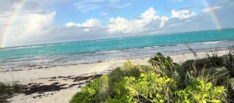 Sea cottage 2/1 in white sound on GTC Abaco Bahamas full kitchen, AC & WiFi