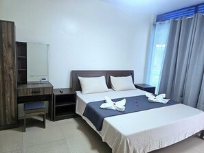 豪華開放式客房, 泳池景觀 | 客房內保險箱、遮光布/窗簾、熨斗/熨衣板、免費無線上網