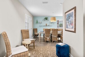 Interior - Coastal Getaway – 4BR Retreat, Walk to Beach, Pet Friendly (Panama City Beach)