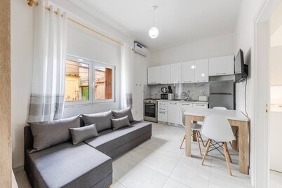 Elegant Apartment Comfort in Shkod r s Heart