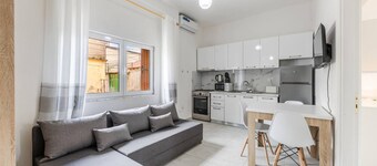 Elegant Apartment Comfort in Shkod r s Heart
