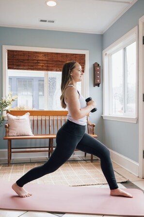 Interior - Cozy Autumn Beach Cottage Near Cafés & Boutiques (North Beach)