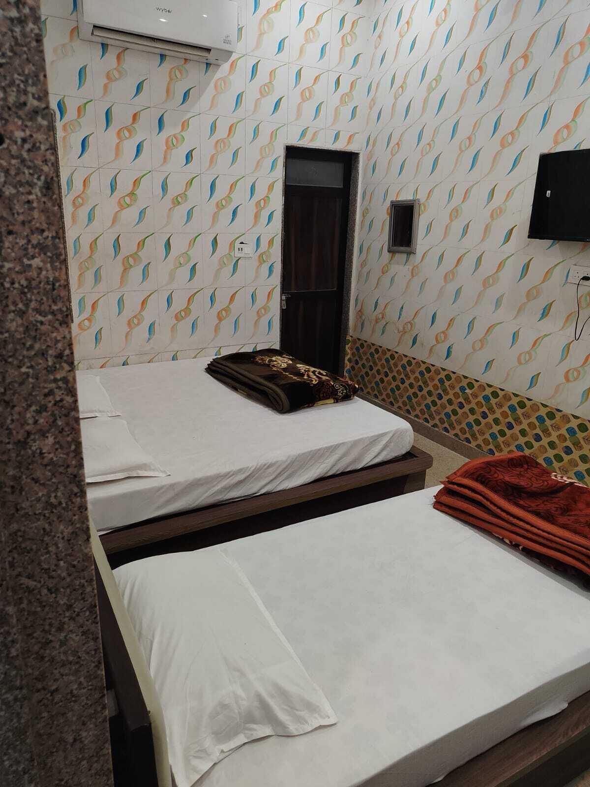 Standard Triple Room | Free WiFi, bed sheets