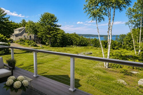 Round Pond Maine - Charming apartment for 4 with AC, WiFi and ocean view.