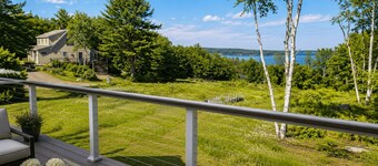 Round Pond Maine - Charming apartment for 4 with AC, WiFi and ocean view.