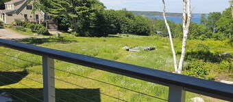 Round Pond Maine - Charming apartment for 4 with AC, WiFi and ocean view.