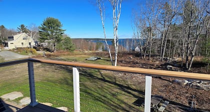 Round Pond Maine - Charming apartment for 4 with AC, WiFi and ocean view.