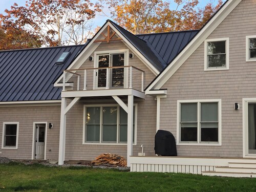 Round Pond Maine - Charming apartment for 4 with AC, WiFi and ocean view.