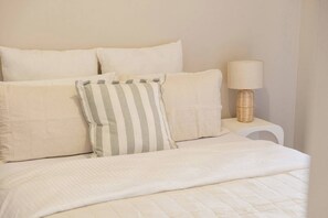 3 makuuhuonetta, silitysrauta/-lauta, vauvan matkasänky, ilmainen Wi-Fi