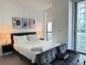 Iron/ironing board, WiFi, bed sheets, wheelchair access