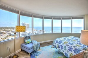 2 chambres, fer et planche à repasser, accès Internet, draps fournis