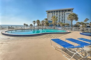 Pool - Beautiful Daytona Beach Shores Condo w/ Hot Tub! (Daytona Beach Shores)