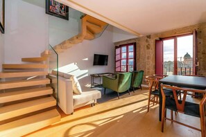 TV - Designer Duplex Stay Near Clérigos by HostWise (Porto)