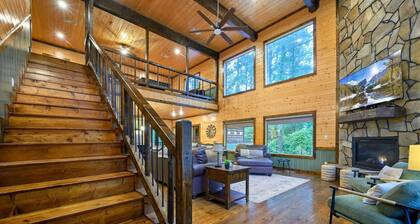 BirchSquatch · Heated Pool: Putt-Putt, Gameroom, Playset, Sleeps 24!