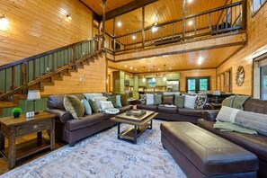 スマートテレビ、暖炉、テレビゲーム、テーブルサッカー台