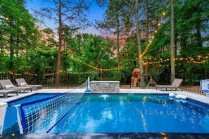 A heated pool - BirchSquatch · Heated Pool: Putt-Putt, Gameroom, Playset, Sleeps 24! (Broken Bow)