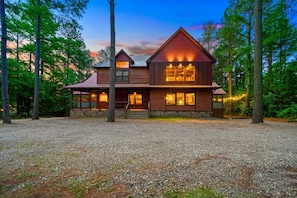 Exterior - BirchSquatch · Heated Pool: Putt-Putt, Gameroom, Playset, Sleeps 24! (Broken Bow)