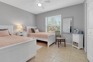 3 bedrooms, desk, iron/ironing board, free WiFi