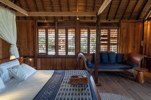 4 bedrooms, WiFi, bed sheets