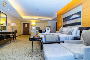 1 bedroom, in-room safe, iron/ironing board, free WiFi