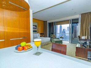 Safe på rommet, strykejern/-brett, wi-fi (inkludert) og sengetøy