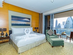 Iron/ironing board, WiFi, bed sheets - Live/Workspace studio apartment (Dubai)