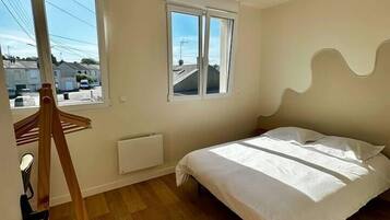 2 bedrooms, WiFi, bed sheets