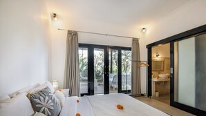 Unclassified image, 3 of 39, button - Villa Mandari (Seminyak)