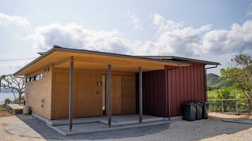 Villa, niet-roken (B) | 2 slaapkamers, een minibar met enkele gratis items