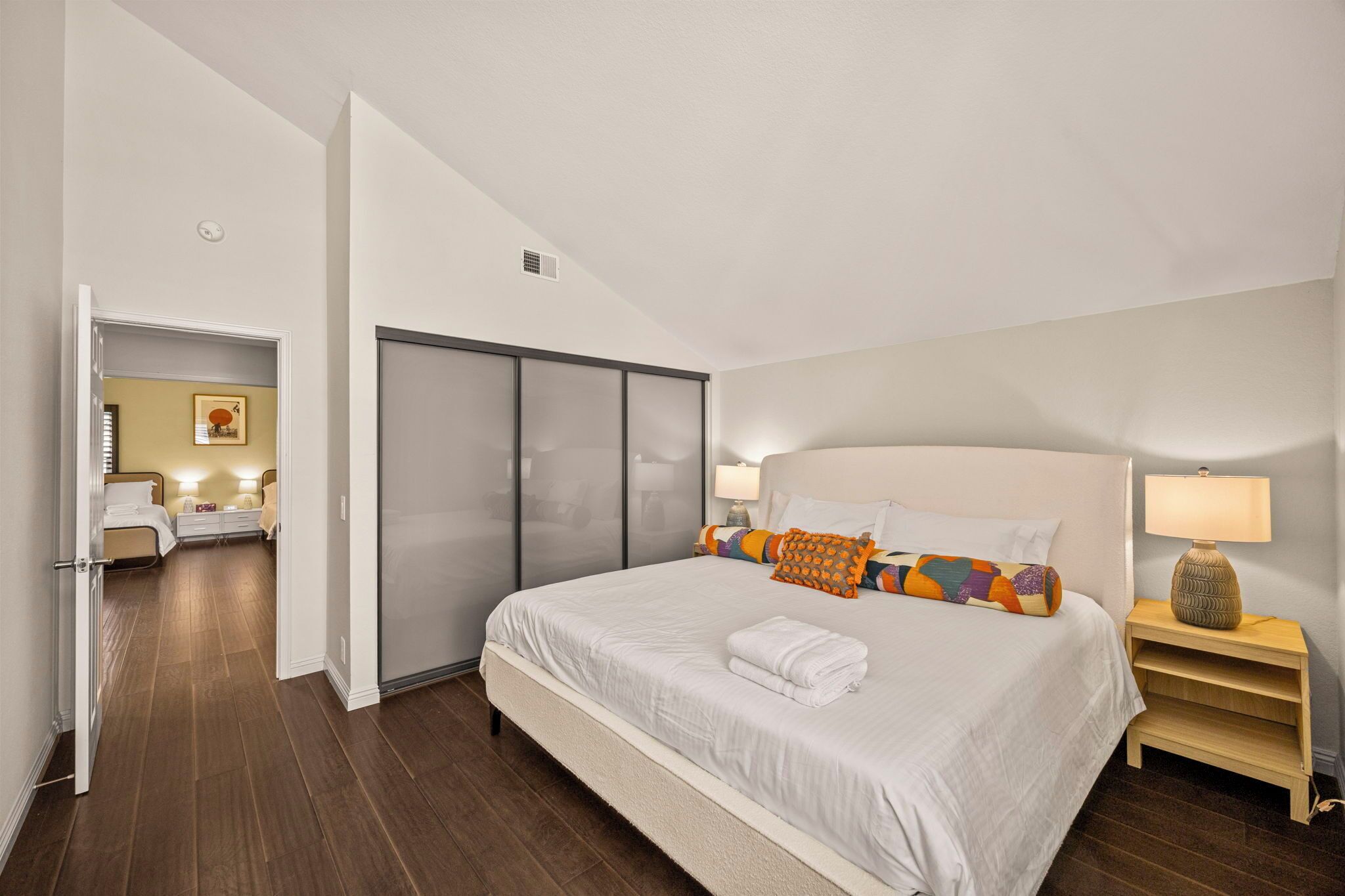 4 bedrooms, free WiFi, bed sheets