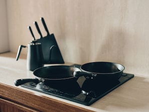 Superior Room | Private kitchen | Mini-fridge, microwave, cookware/dishes/utensils
