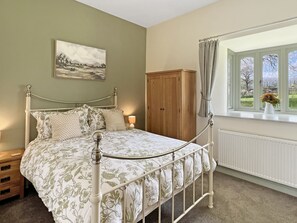 2 chambres, fer et planche à repasser, accès Internet, draps fournis