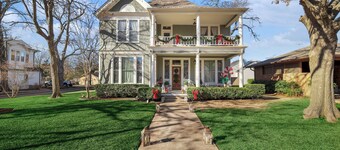 The Denton Street Holiday House, an 1893 Victorian in the Historic District