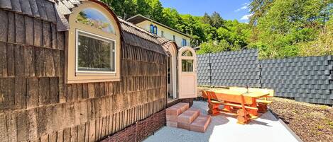 تناول الطعام بالخارج