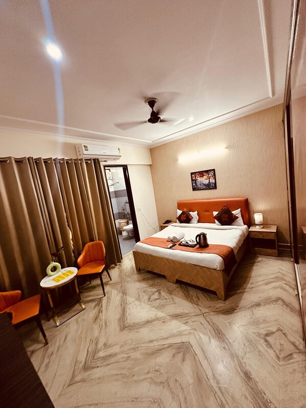 Deluxe Double Room | Desk, laptop workspace, free WiFi - JPM Suites Noida 70 (Noida)
