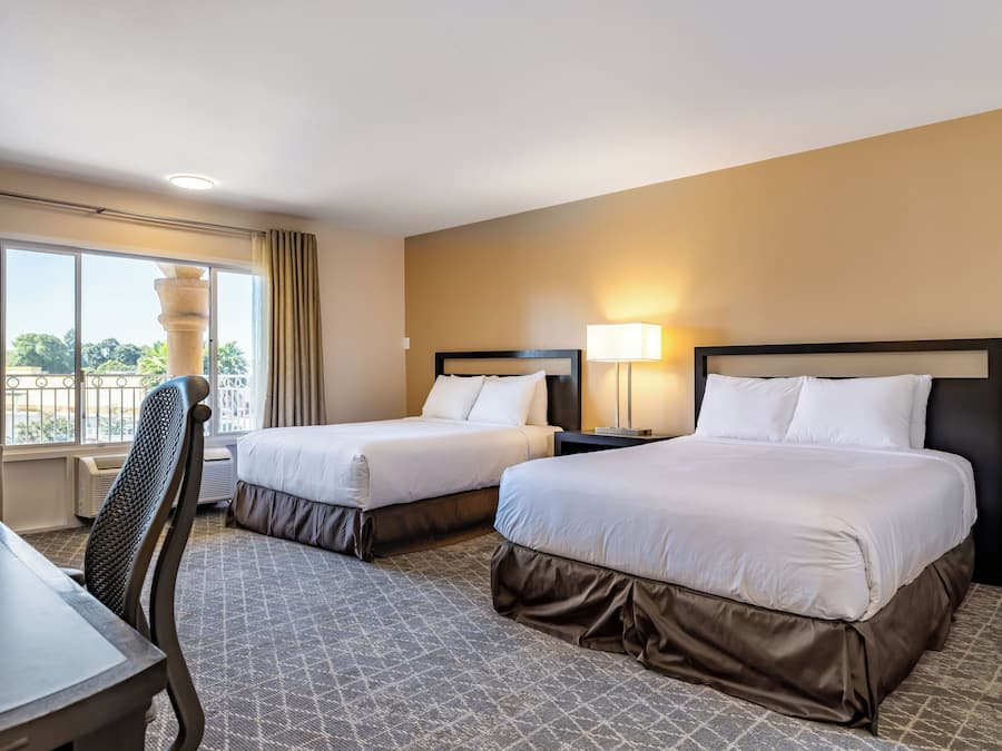 Dobbeltrom – standard, balkong | Skrivebord og wi-fi (inkludert)