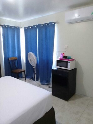 1 bedroom, in-room safe, desk, iron/ironing board