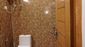 Deluxe Double Room, Mountain View | Bathroom | Shower, towels, soap, shampoo