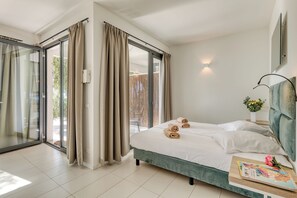 1 bedroom, free WiFi, bed sheets - Boutique Pool Apt. Balzi Rossi - Roma 5, Ventimiglia, Italy (Ventimiglia)