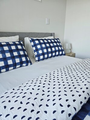 1 dormitorio, tabla de planchar con plancha, wifi gratis y ropa de cama