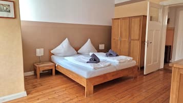 2 bedrooms, free WiFi, bed sheets