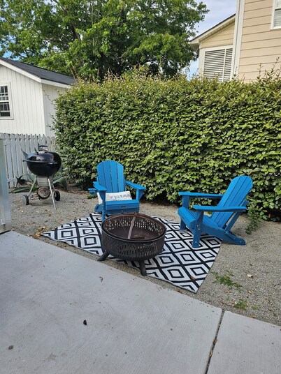 Charming 1-bedroom apt with AC, WiFi in quiet area near big rock landing in MHC