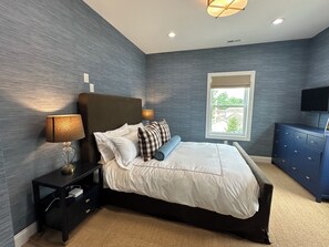 2 makuuhuonetta, silitysrauta/-lauta, Wi-Fi, vuodevaatteet