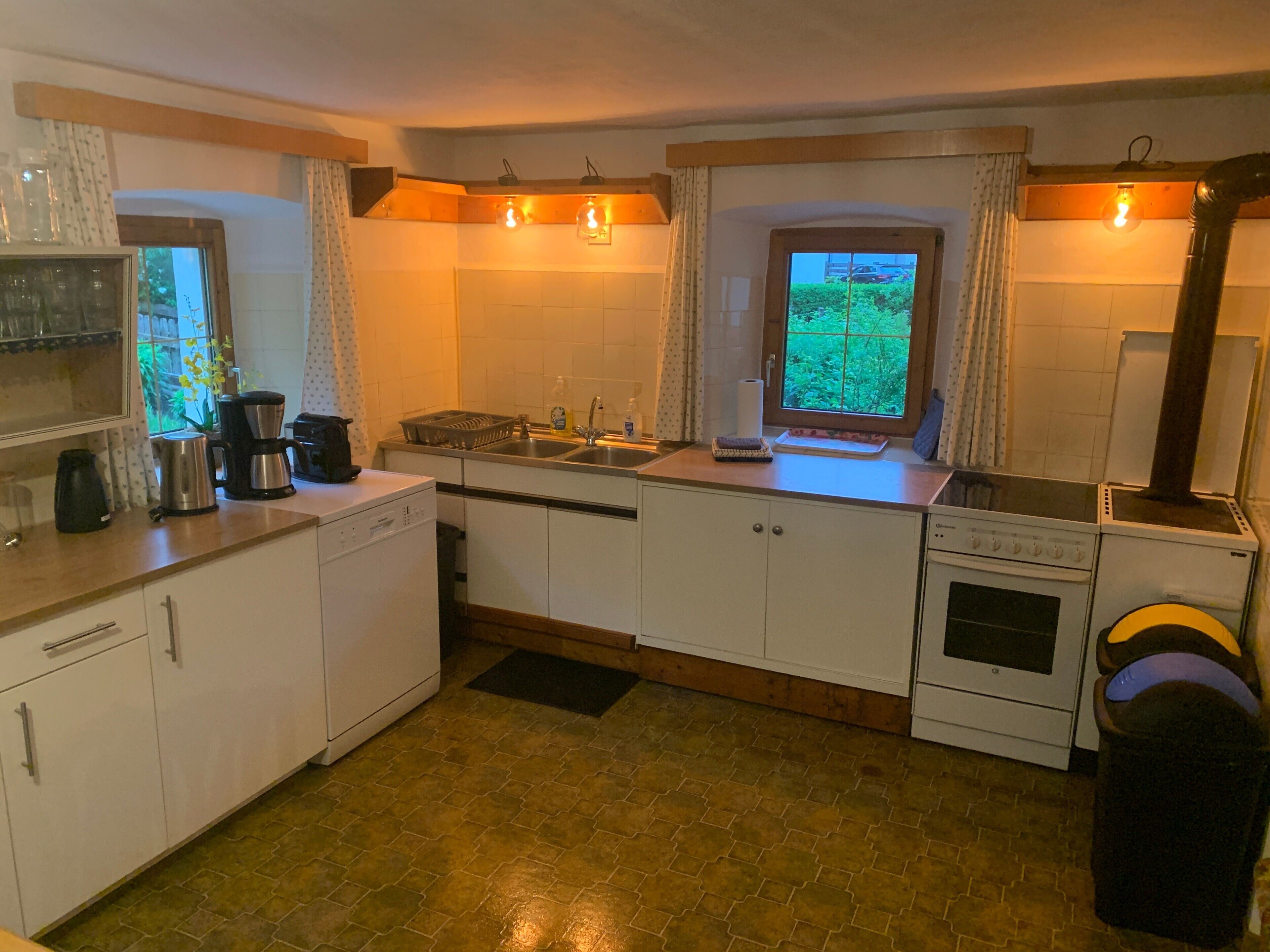 Kühlschrank, Ofen, Herdplatte, Geschirrspüler