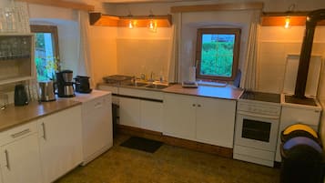 Kühlschrank, Ofen, Herdplatte, Geschirrspüler