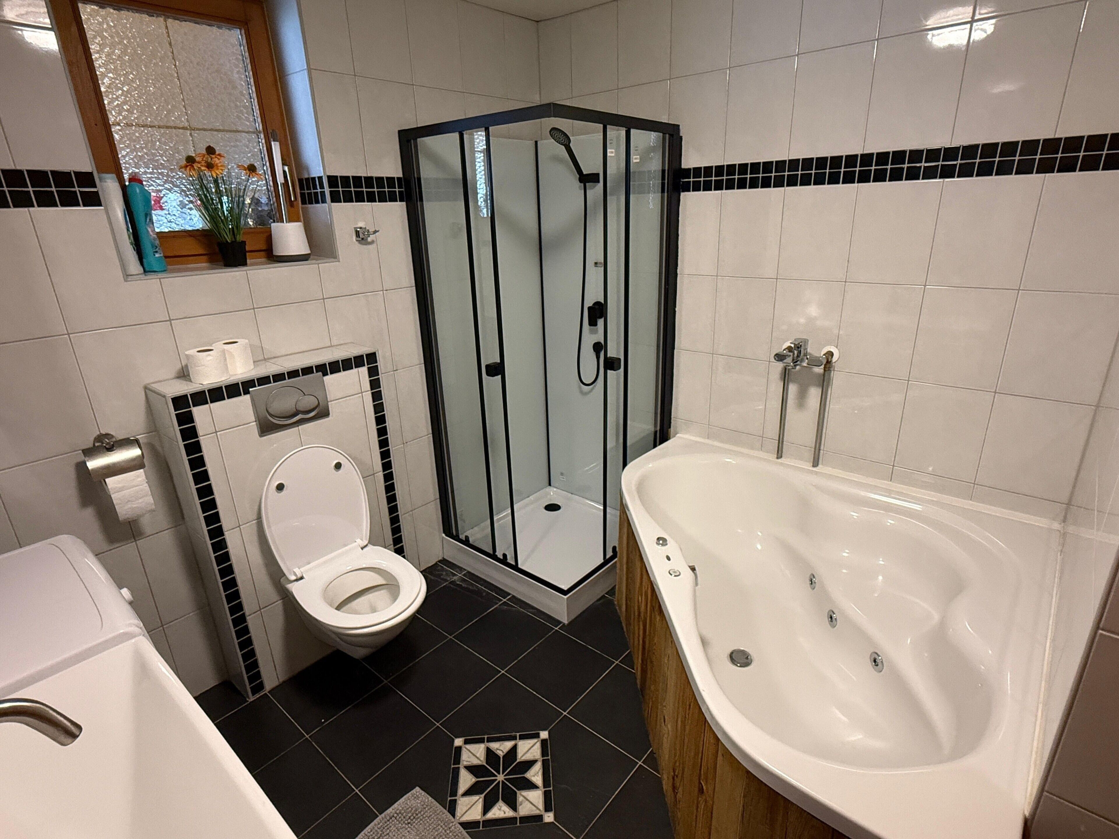 Een douche, handdoeken