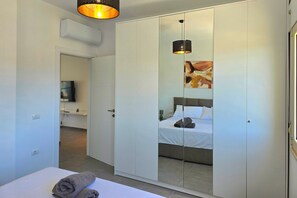 2 makuuhuonetta, silitysrauta/-lauta, ilmainen Wi-Fi, vuodevaatteet