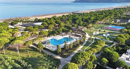 Perla Holiday Homes 273, Lalzit Bay, Albania