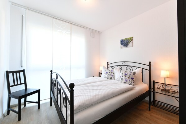 2 bedrooms, free WiFi, bed sheets, wheelchair access